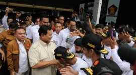 Prabowo Subianto menghadiri agenda Konsolidasi Akbar Pengurus Gerindra Tangerang Raya di Lapangan Ahmad Yani, Tangerang. (Dok. Tim Media Prabowo Subianto)
