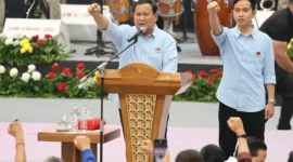 Ketua Umum Partai Gerindra Prabowo Subianto bersama Wali Kota Surakarta Gibran Rakabuming. (Instagram.com/@prabowo)
