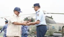 Menteri Pertahanan (Menhan) Prabowo Subianto mendorong kerja sama antara industri pertahanan RI PT Dirgntara Indonesia dengan produsen pesawat. (Dok. TIm Media Prabowo)

