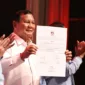 Calon presiden nomor urut dua, Prabowo Subianto di hadapan massa Relawan Pedagang Indonesia Maju (RAPIM) yang mendeklarasikan dukungan mereka untuk pasangan Prabowo-Gibran di Djakarta Theater. Dok. Tim Media Prabowo-Gibran)