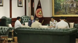 Menteri Pertahanan Republik Indonesia (Menhan RI), Prabowo Subianto menerima kunjungan kehormatan dari Duta Besar (Dubes) Jepang untuk Indonesia, H.E. Mr. Masaki Yasushi. (Dok. Kemhan.go.id)